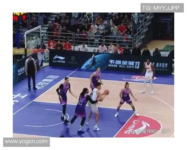 火箭队与上海大鲨鱼的激烈对决揭示篮球魅力与团队精神的完美结合